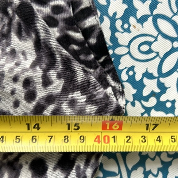 Leopard print top - Picture 3 of 7